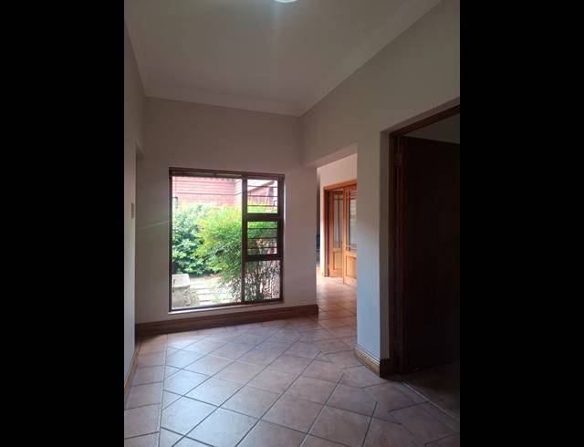 4 BEDROOM CLUSTER TO LET IN BRYANSTON
